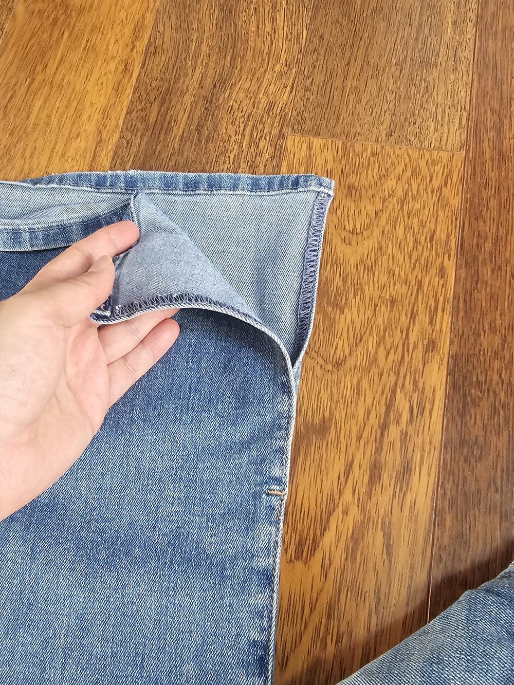 Joe's Jeans Light Blue High-Rise Bootcut Jeans - Picture 4 of 5